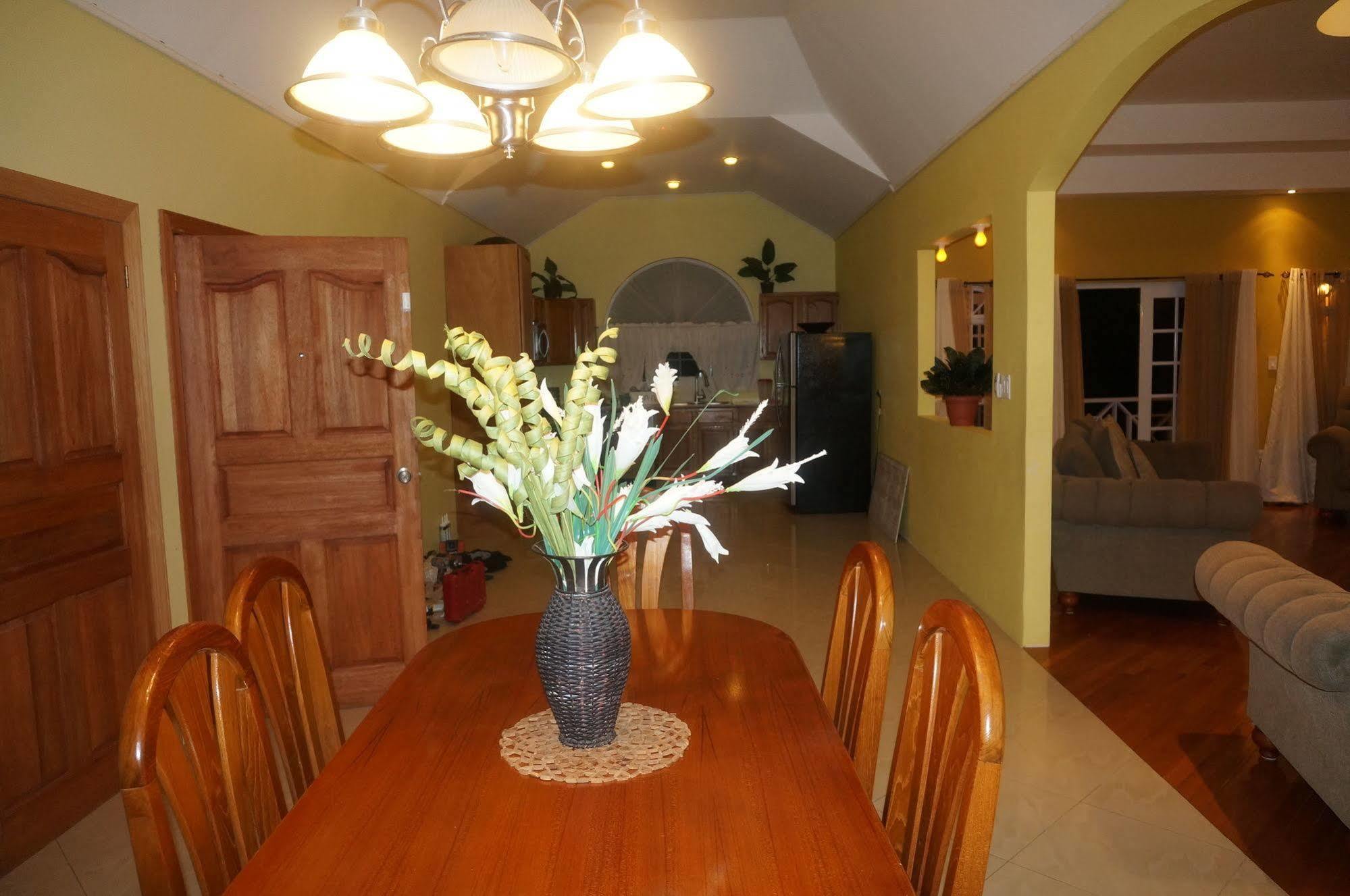 Faith'S Villa Tobago Diamond Екстер'єр фото